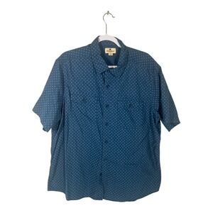 Vintage Woolrich Men's XL Blue Patterned Short-Sleeve Button-Down Shirt